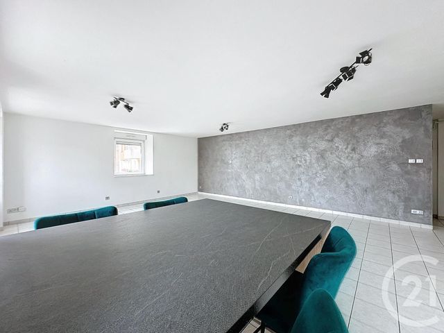 Appartement F5 &agrave; louer - 5 pi&egrave;ces - 88 m2 - Seloncourt - 25 - FRANCHE-COMTE