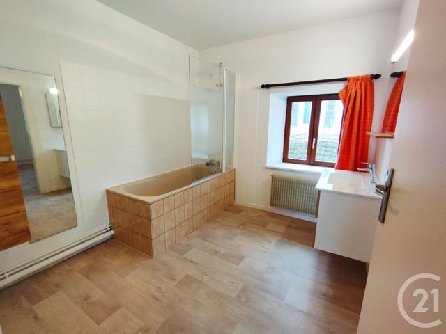 Appartement F4 &agrave; louer - 4 pi&egrave;ces - 87,59 m2 - Valentigney - 25 - FRANCHE-COMTE