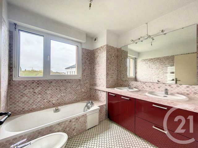 Appartement Duplex &agrave; louer - 7 pi&egrave;ces - 141 m2 - Audincourt - 25 - FRANCHE-COMTE