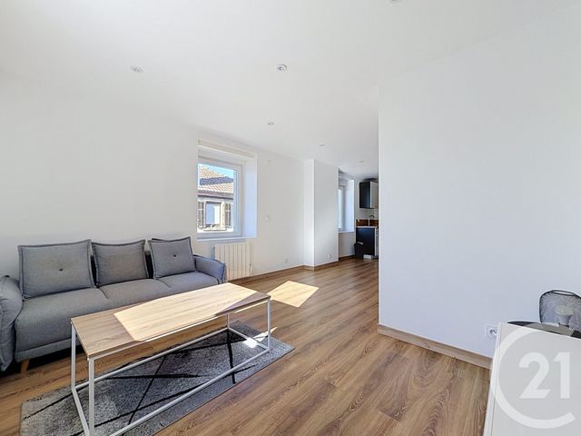 Appartement F2 &agrave; louer - 2 pi&egrave;ces - 40 m2 - Seloncourt - 25 - FRANCHE-COMTE