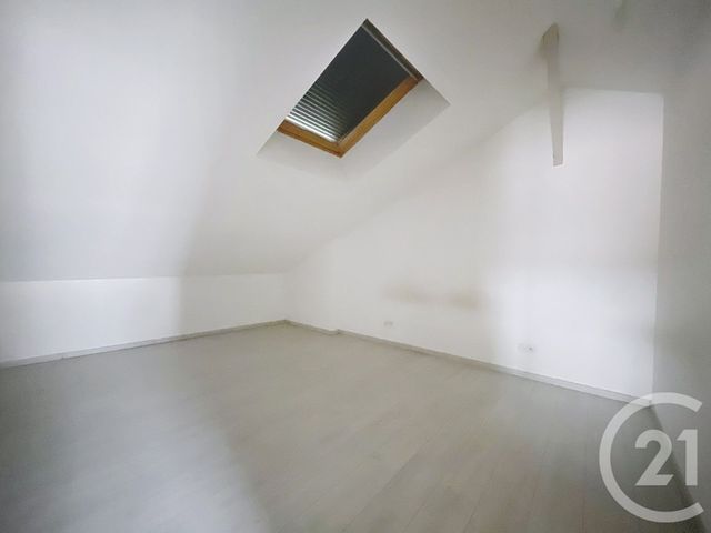 Appartement F3 &agrave; louer - 3 pi&egrave;ces - 67,15 m2 - Montbeliard - 25 - FRANCHE-COMTE