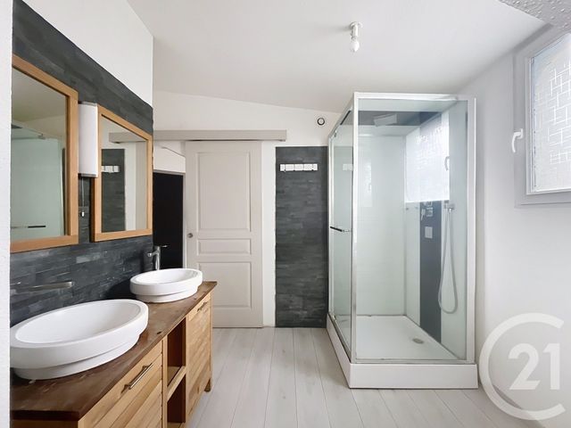 Appartement F3 &agrave; louer - 3 pi&egrave;ces - 67,15 m2 - Montbeliard - 25 - FRANCHE-COMTE
