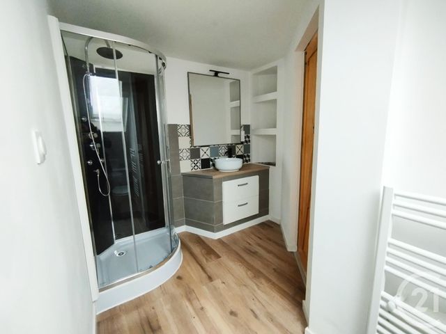 Appartement F3 &agrave; louer - 3 pi&egrave;ces - 75 m2 - Beaucourt - 90 - FRANCHE-COMTE