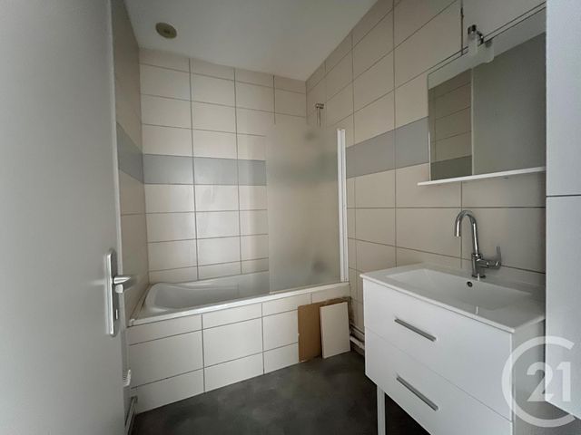 Appartement F4 &agrave; louer - 4 pi&egrave;ces - 75 m2 - Colombier Fontaine - 25 - FRANCHE-COMTE