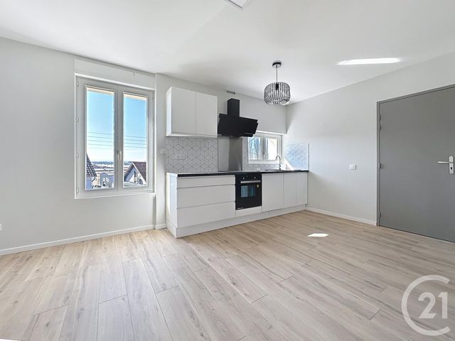 Appartement T3 &agrave; louer - 3 pi&egrave;ces - 60 m2 - Montbeliard - 25 - FRANCHE-COMTE
