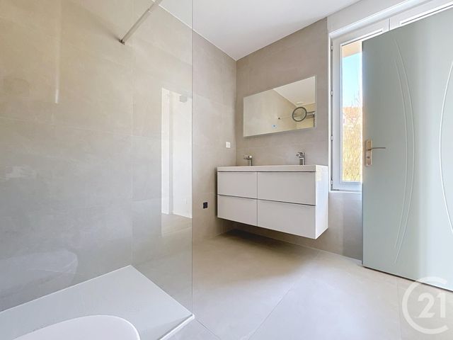 Appartement T3 &agrave; louer - 3 pi&egrave;ces - 60 m2 - Montbeliard - 25 - FRANCHE-COMTE