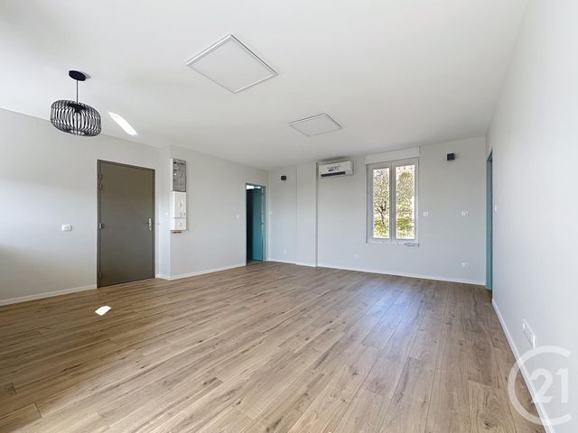 Appartement T3 &agrave; louer - 3 pi&egrave;ces - 60 m2 - Montbeliard - 25 - FRANCHE-COMTE