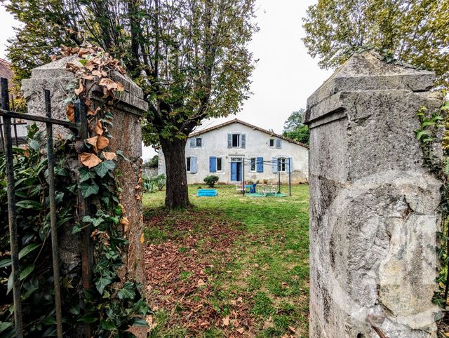 Maison à vendre - 5 pièces - 200 m2 - Orthez - 64 - AQUITAINE