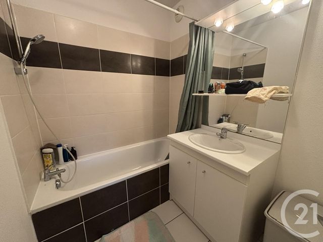 Appartement F2 &agrave; louer - 2 pi&egrave;ces - 35,98 m2 - Mourenx - 64 - AQUITAINE