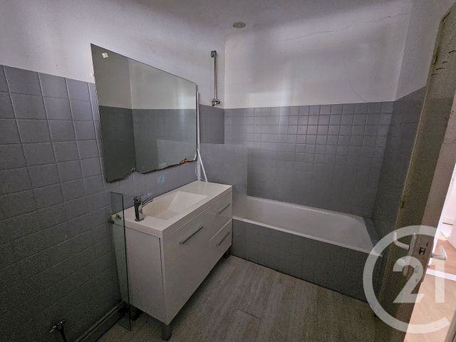 Immeuble &agrave; vendre - 86 m2 - Sauveterre De Bearn - 64 - AQUITAINE