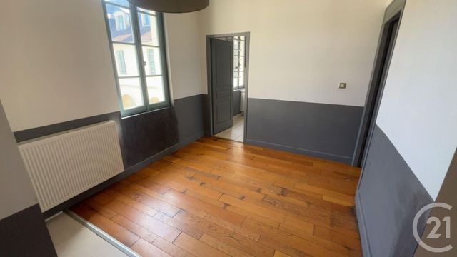 Appartement F4 &agrave; louer - 4 pi&egrave;ces - 1112,76 m2 - Orthez - 64 - AQUITAINE