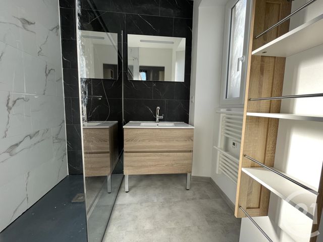 Appartement F1 &agrave; louer - 1 pi&egrave;ce - 17,52 m2 - Orthez - 64 - AQUITAINE