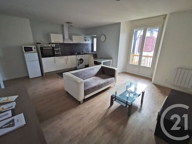 Appartement F2 &agrave; louer - 2 pi&egrave;ces - 54,43 m2 - Orthez - 64 - AQUITAINE