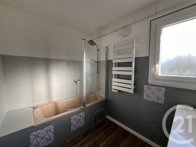 Maison &agrave; louer - 6 pi&egrave;ces - 109 m2 - Sault De Navailles - 64 - AQUITAINE