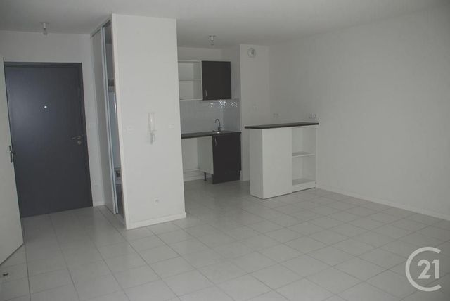 Appartement F2 &agrave; louer - 2 pi&egrave;ces - 36,02 m2 - Mourenx - 64 - AQUITAINE