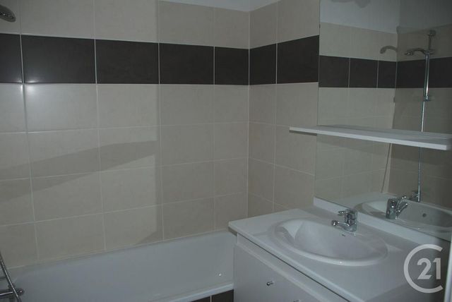 Appartement F2 &agrave; louer - 2 pi&egrave;ces - 36,02 m2 - Mourenx - 64 - AQUITAINE