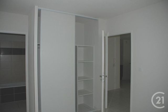 Appartement F2 &agrave; louer - 2 pi&egrave;ces - 36,02 m2 - Mourenx - 64 - AQUITAINE