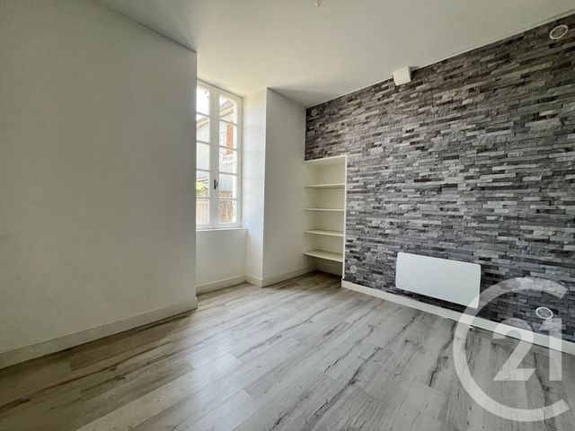 Appartement F4 &agrave; louer - 4 pi&egrave;ces - 66,93 m2 - Orthez - 64 - AQUITAINE