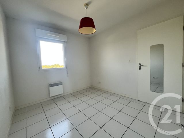 Appartement &agrave; louer - 2 pi&egrave;ces - 35 m2 - Mourenx - 64 - AQUITAINE