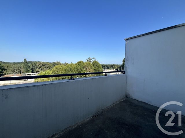Appartement &agrave; louer - 2 pi&egrave;ces - 35 m2 - Mourenx - 64 - AQUITAINE