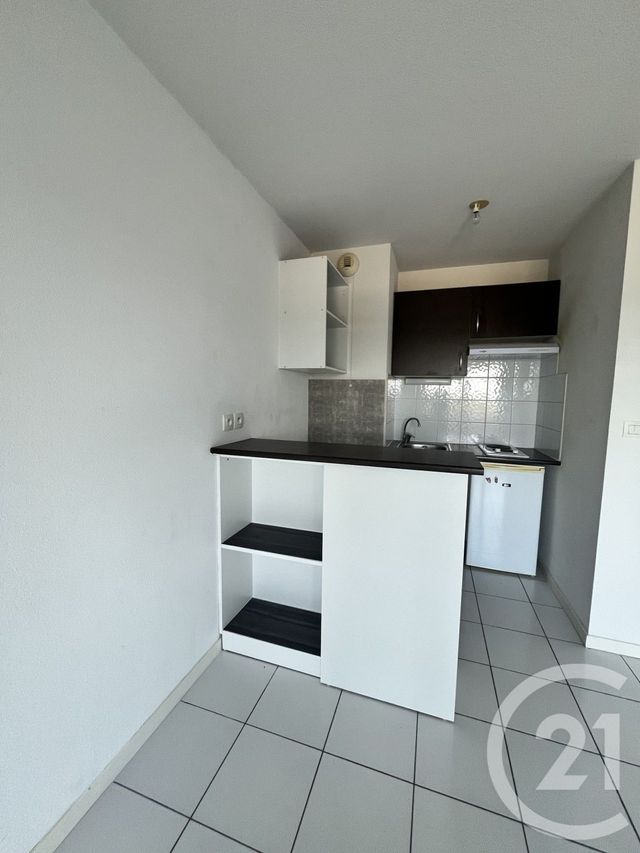 Appartement &agrave; louer - 2 pi&egrave;ces - 35 m2 - Mourenx - 64 - AQUITAINE