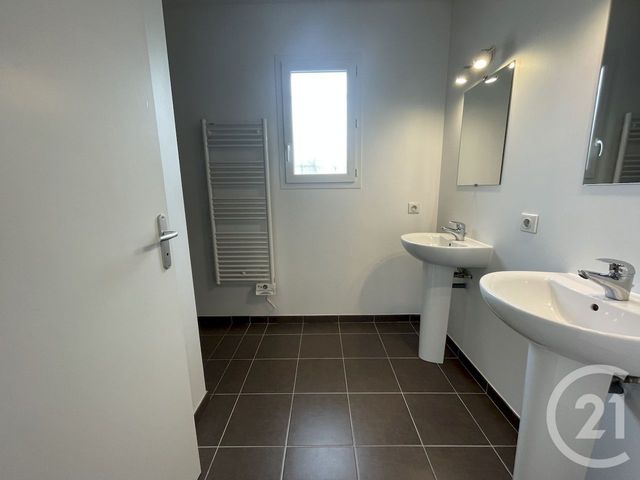 Maison &agrave; louer - 4 pi&egrave;ces - 89 m2 - Mont - 64 - AQUITAINE