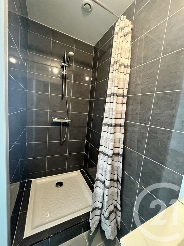 Appartement F1 &agrave; louer - 1 pi&egrave;ce - 20,40 m2 - Orthez - 64 - AQUITAINE