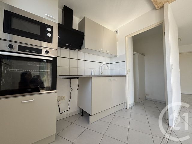 Appartement F2 &agrave; louer - 2 pi&egrave;ces - 44,78 m2 - Orthez - 64 - AQUITAINE