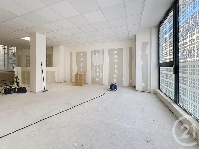 Appartement Local à louer - 4 pièces - 85 m2 - Belfort - 90 - FRANCHE-COMTE