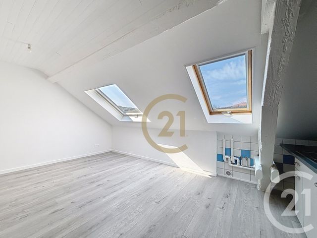 Appartement F2 &agrave; louer - 2 pi&egrave;ces - 39,50 m2 - Cravanche - 90 - FRANCHE-COMTE