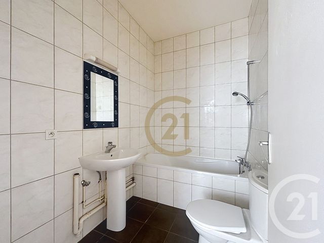 Appartement F2 &agrave; louer - 2 pi&egrave;ces - 41 m2 - Beaucourt - 90 - FRANCHE-COMTE