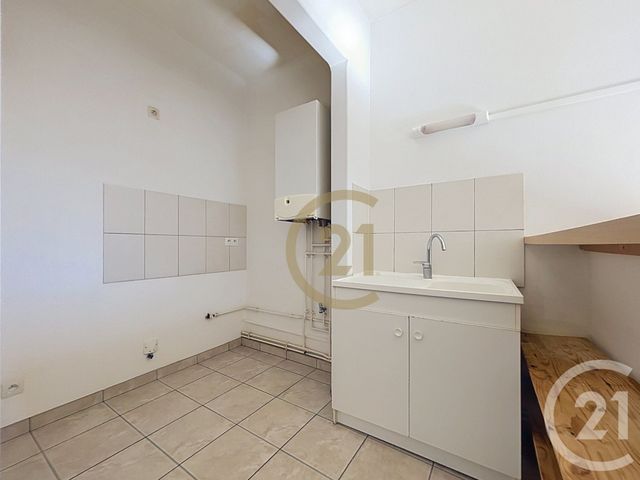 Appartement F2 &agrave; louer - 2 pi&egrave;ces - 41 m2 - Beaucourt - 90 - FRANCHE-COMTE