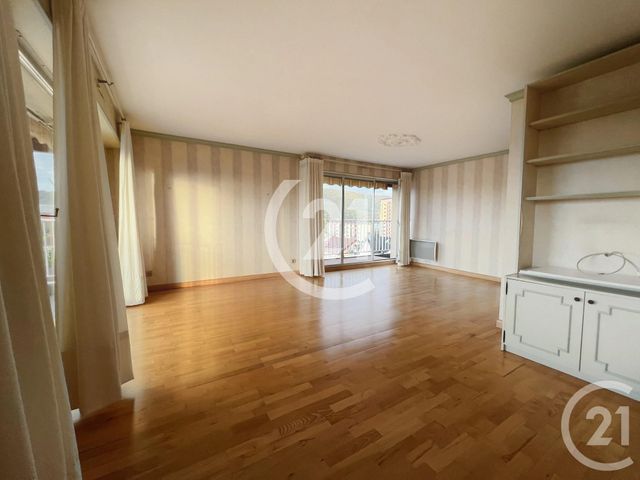 Appartement T5 à vendre - 5 pièces - 90 m2 - Belfort - 90 - FRANCHE-COMTE