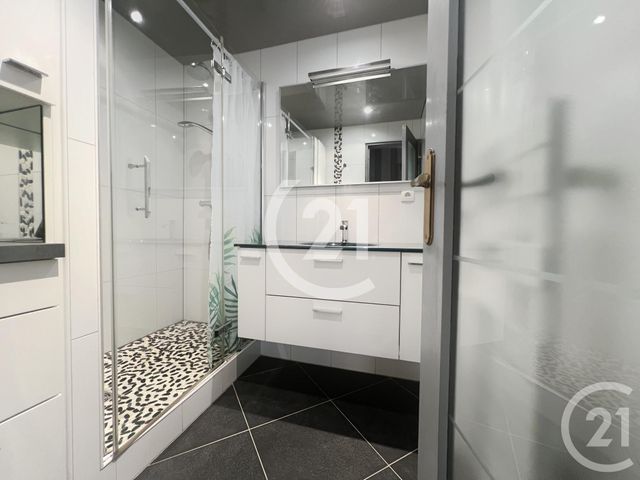 Appartement T5 à vendre - 5 pièces - 90 m2 - Belfort - 90 - FRANCHE-COMTE