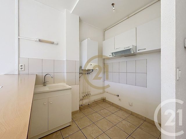 Appartement F2 &agrave; louer - 2 pi&egrave;ces - 41 m2 - Beaucourt - 90 - FRANCHE-COMTE