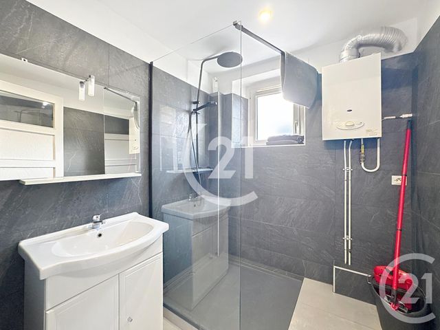 Appartement T3 à vendre - 3 pièces - 58,49 m2 - Belfort - 90 - FRANCHE-COMTE