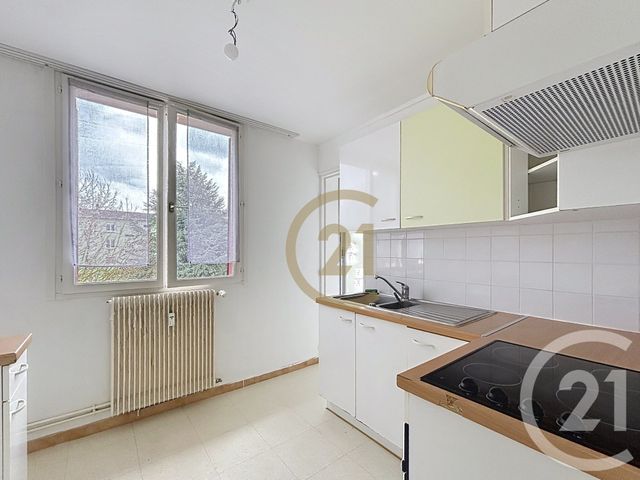 Appartement F4 &agrave; louer - 4 pi&egrave;ces - 67 m2 - Belfort - 90 - FRANCHE-COMTE