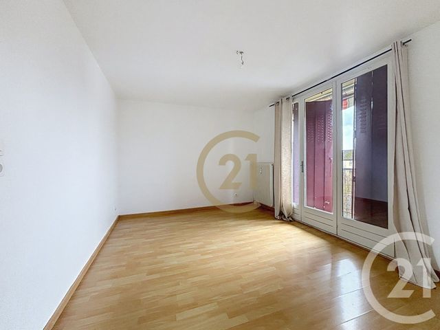 Appartement F4 &agrave; louer - 4 pi&egrave;ces - 67 m2 - Belfort - 90 - FRANCHE-COMTE