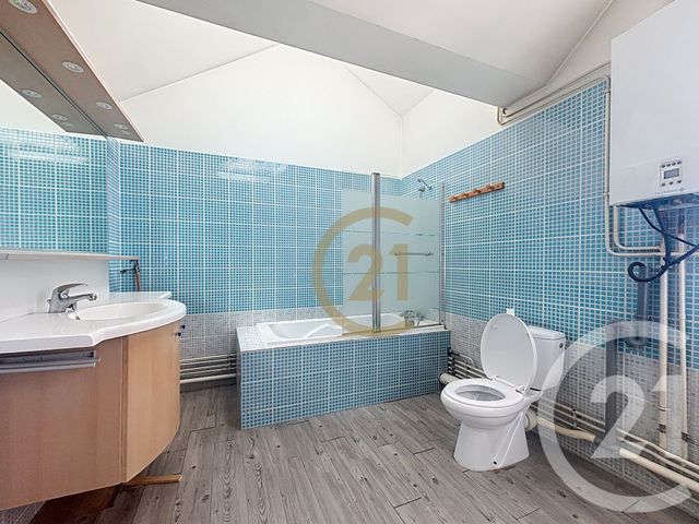 Appartement F3 &agrave; louer - 3 pi&egrave;ces - 73 m2 - Belfort - 90 - FRANCHE-COMTE