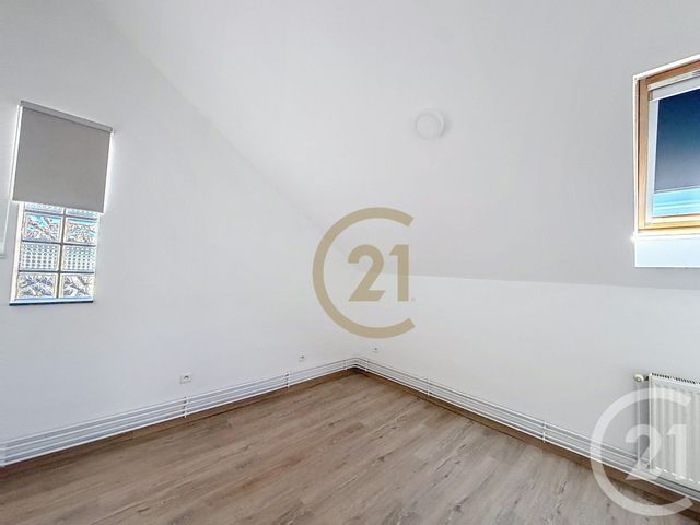 Appartement F3 &agrave; louer - 3 pi&egrave;ces - 73 m2 - Belfort - 90 - FRANCHE-COMTE