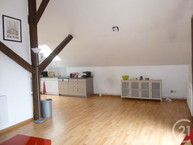 Appartement F3 &agrave; louer - 3 pi&egrave;ces - 73 m2 - Belfort - 90 - FRANCHE-COMTE