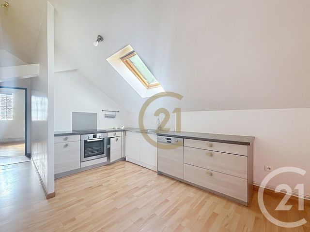 Appartement F3 &agrave; louer - 3 pi&egrave;ces - 73 m2 - Belfort - 90 - FRANCHE-COMTE