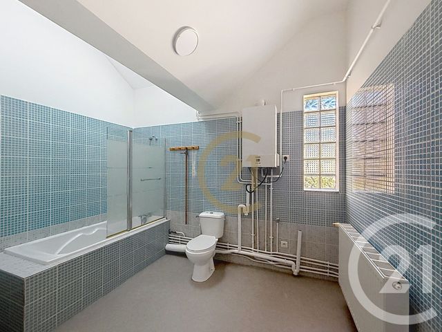 Appartement F3 &agrave; louer - 3 pi&egrave;ces - 73 m2 - Belfort - 90 - FRANCHE-COMTE