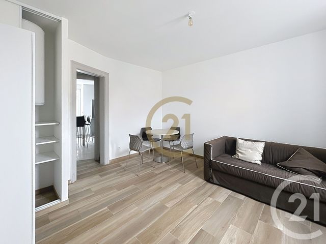 Appartement F1 à louer - 1 pièce - 32,90 m2 - Belfort - 90 - FRANCHE-COMTE