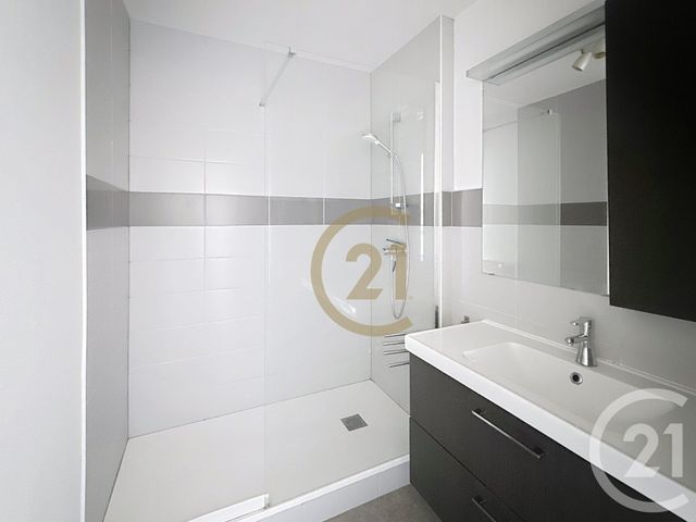 Appartement F3 à louer - 3 pièces - 66,06 m2 - Belfort - 90 - FRANCHE-COMTE