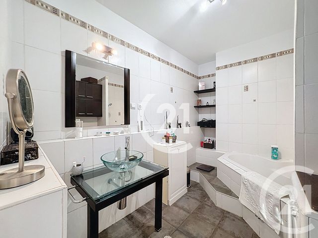 Appartement T5 à vendre - 5 pièces - 113,94 m2 - Belfort - 90 - FRANCHE-COMTE