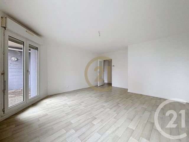 Appartement F5 &agrave; louer - 5 pi&egrave;ces - 95,75 m2 - Belfort - 90 - FRANCHE-COMTE