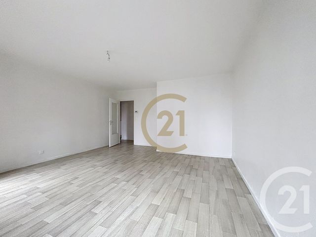 Appartement F5 &agrave; louer - 5 pi&egrave;ces - 95,75 m2 - Belfort - 90 - FRANCHE-COMTE