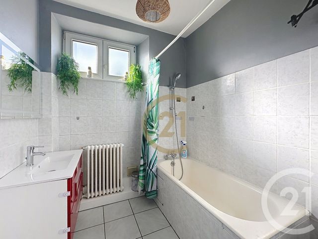 Appartement F3 à louer - 3 pièces - 63,12 m2 - Belfort - 90 - FRANCHE-COMTE