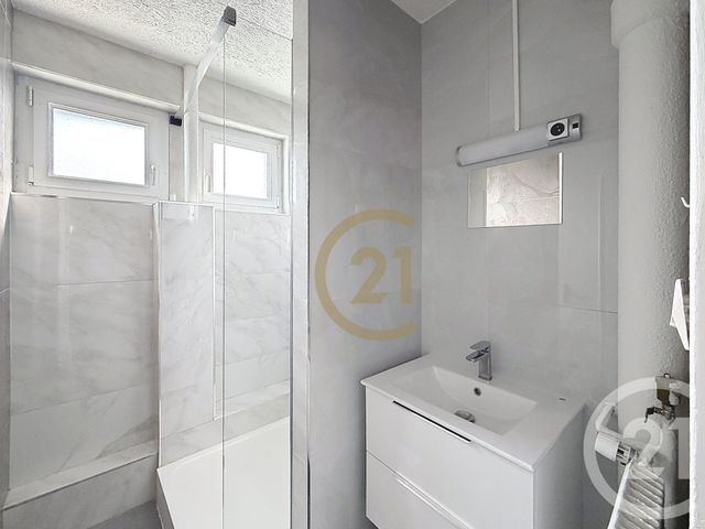 Appartement F3 &agrave; louer - 3 pi&egrave;ces - 58,51 m2 - Belfort - 90 - FRANCHE-COMTE